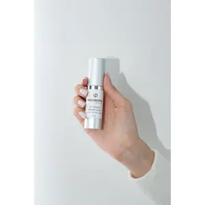 Sérum Regenerador de Ojos MB366X con Células Madre