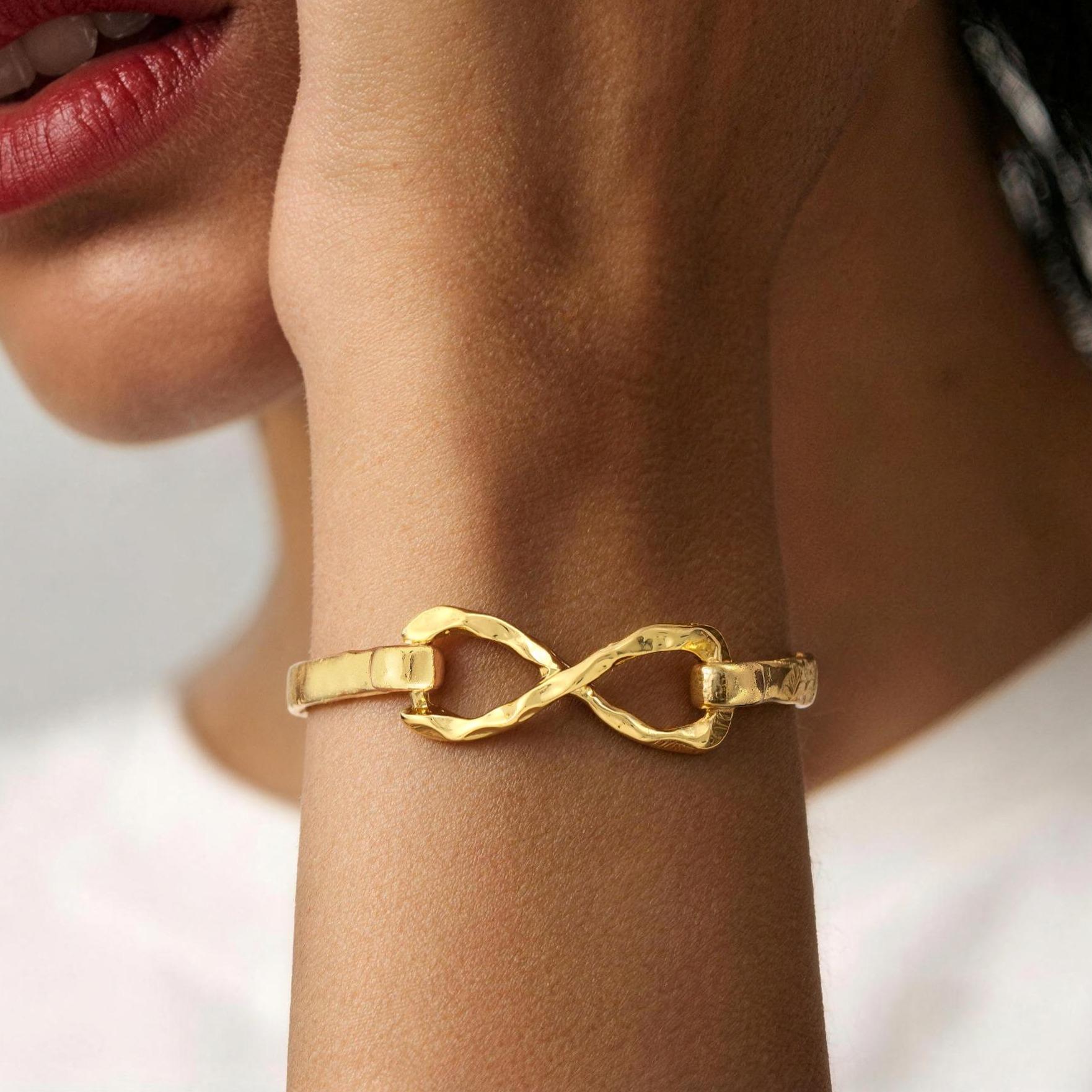 Tewiky 14K Gold-Plated Adjustable Spring Bracelet with Paperclip Symbol Design for Women Perfect for Daily Outfits Mother's Day Gift