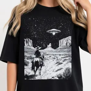 UFO Cowboy Shirt - Retro Western Comfort Colors T-Shirt, Vintage Rodeo Graphic Tee, Oversized Cowboy T Shirt, Wild West Tshirt, Cowgirl Top