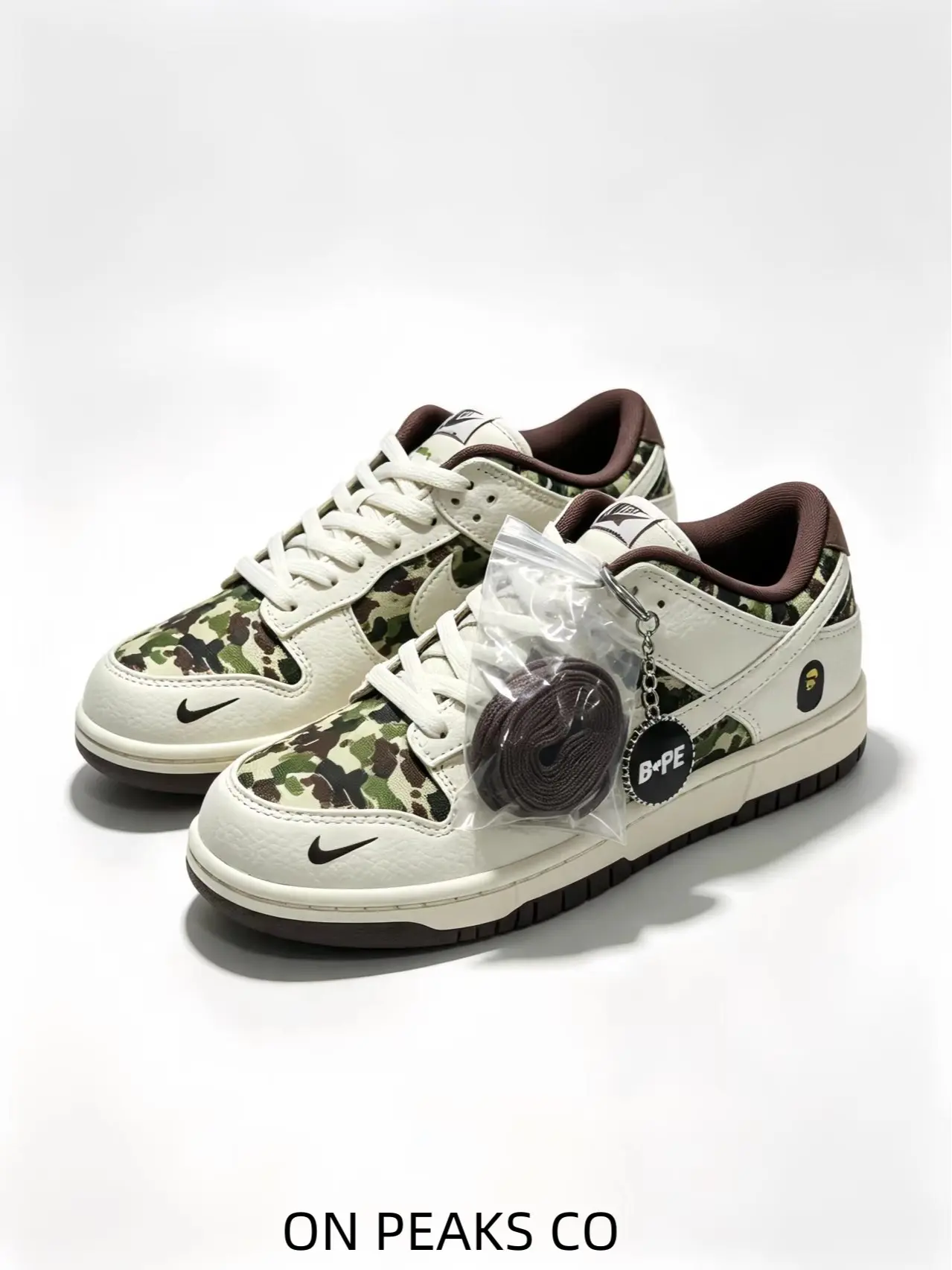 Soft Grain Leather & Camo Fabric Upper, Stylish Casual Sneakers for Daily Street Outfits