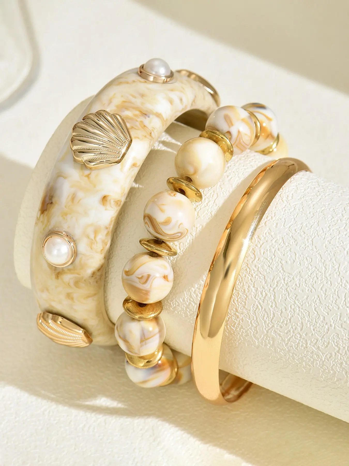 Boho Shell Pearl Resin Beaded Exquisite Bracelet Set, Matching Bracelets, Exaggerated Layered Bohemian Style, Boho Style Bangles, Beaded Bracelet Sets, 3 Piece Stackable Jewelry for Women