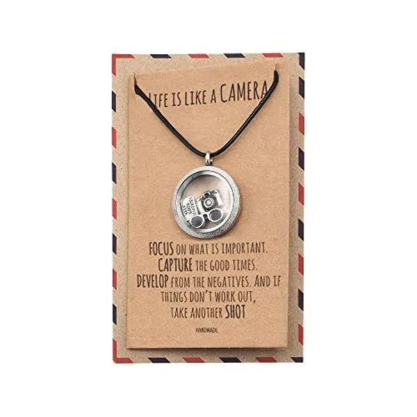Quan Jewelry Vintage Camera Necklace with Stainless Steel Chain, Ideal Gift for Photographers, Women - Birthday, Anniversary, Long, Unisex, Casual, Any Occasions, Christmas, Daily, Life Inspired Greeting Card, Graduation, Pendant