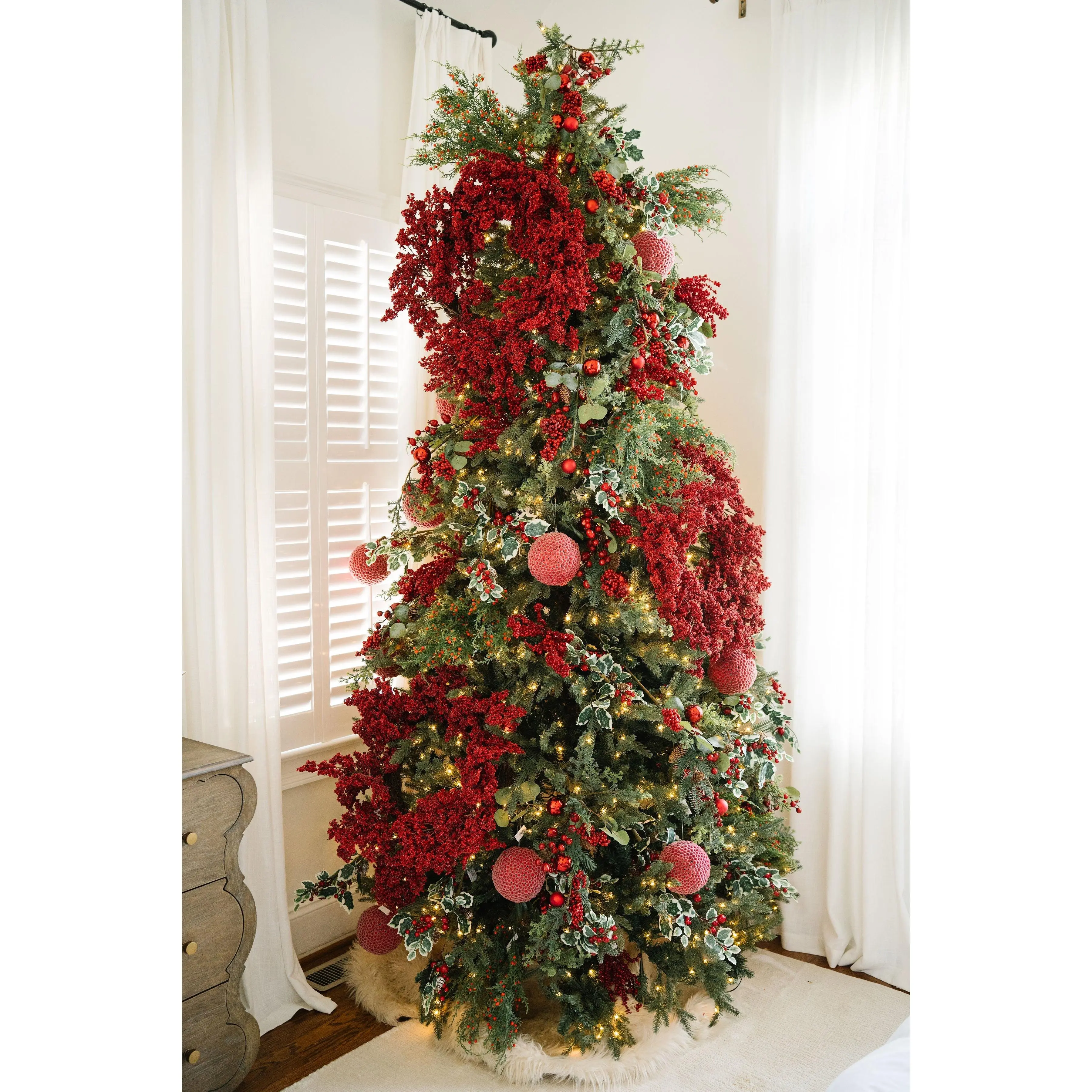 Traditional Christmas Tree Decor Box — Curated Holiday Ornament & Stem Bundle for Christmas Tree