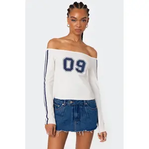 90'S Off Shoulder Long Sleeve T Shirt