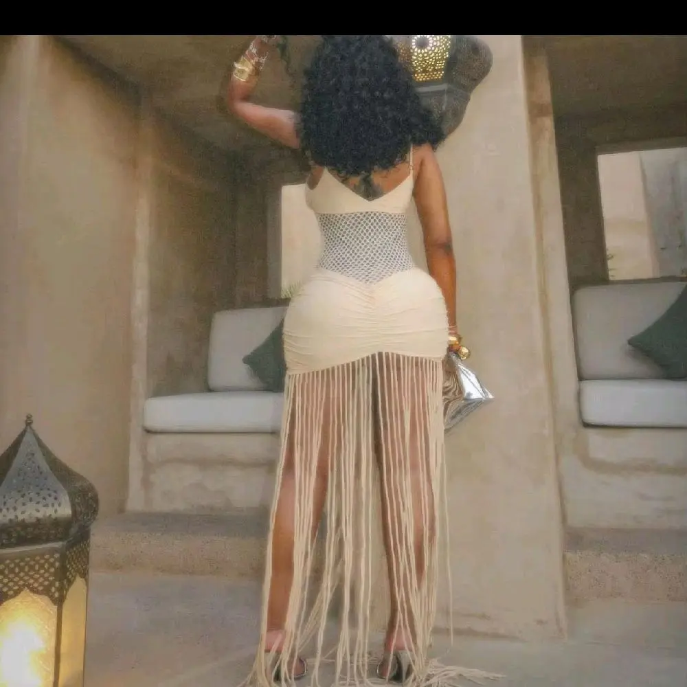 2025 dress for the beach and summer.