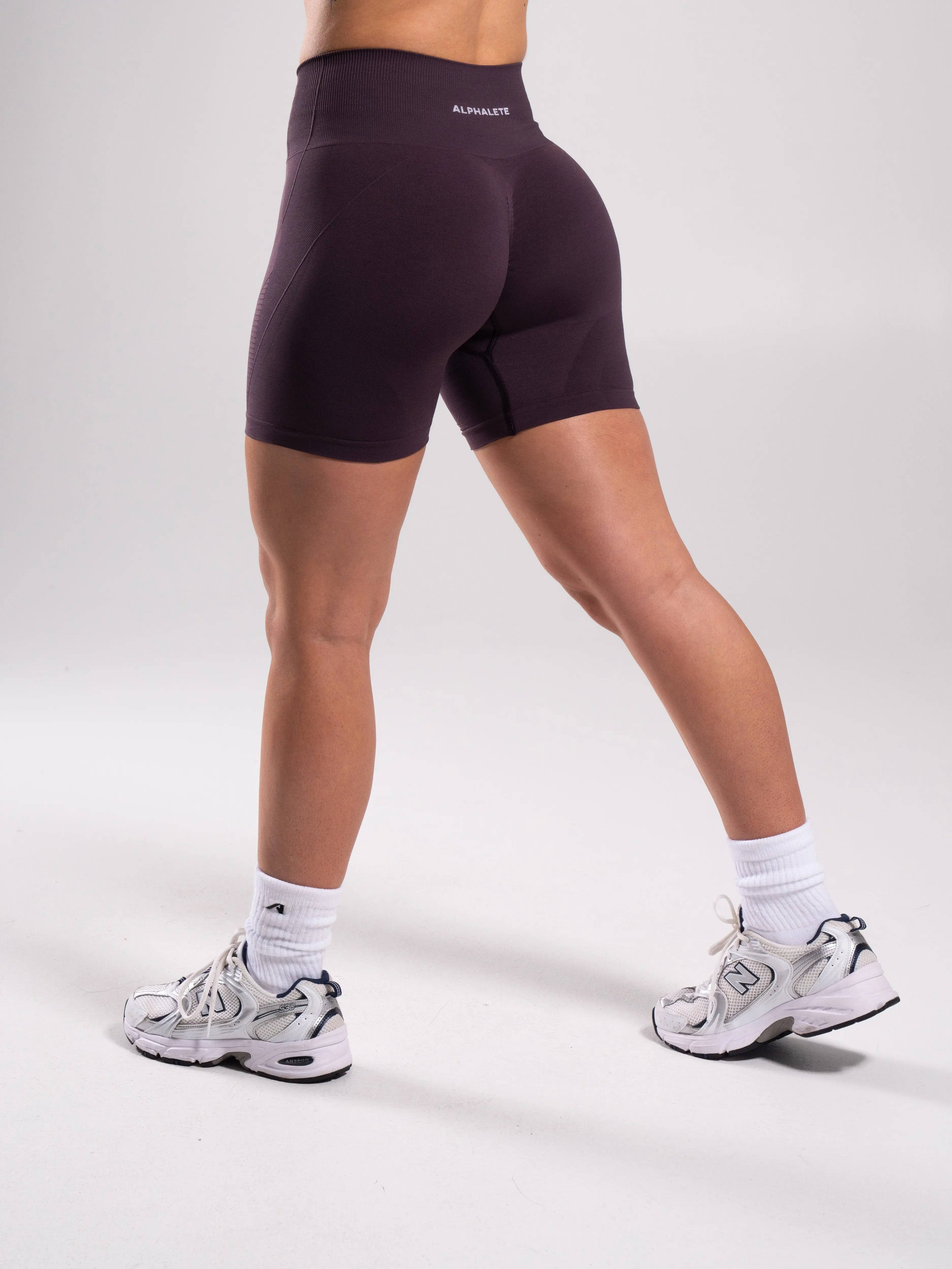 Revive High Rise Short - Black Garnet
