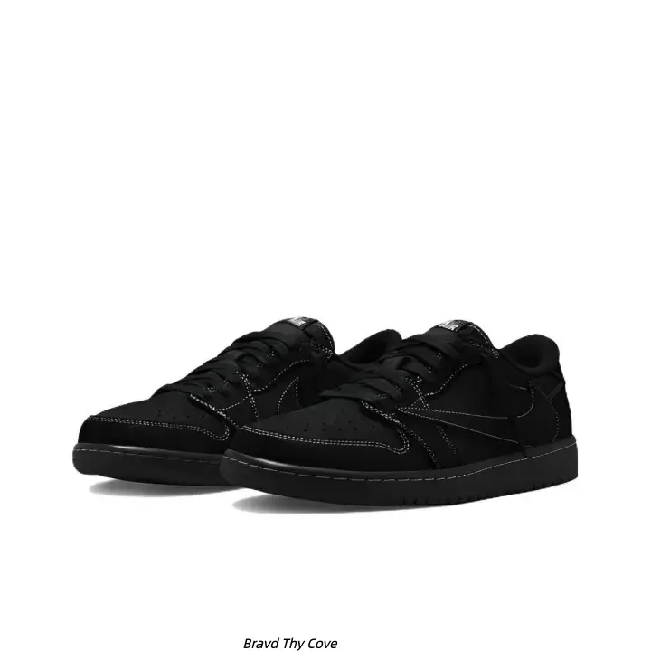 Full Black Matte Suede Low Top Skate Shoes Contrast Stitch Detail Flat Rubber Sole Minimalist Street Casual Walking Sneakers For Men & Women