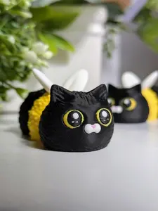 Cat Bee Desk Buddy  - Figurines for Adults