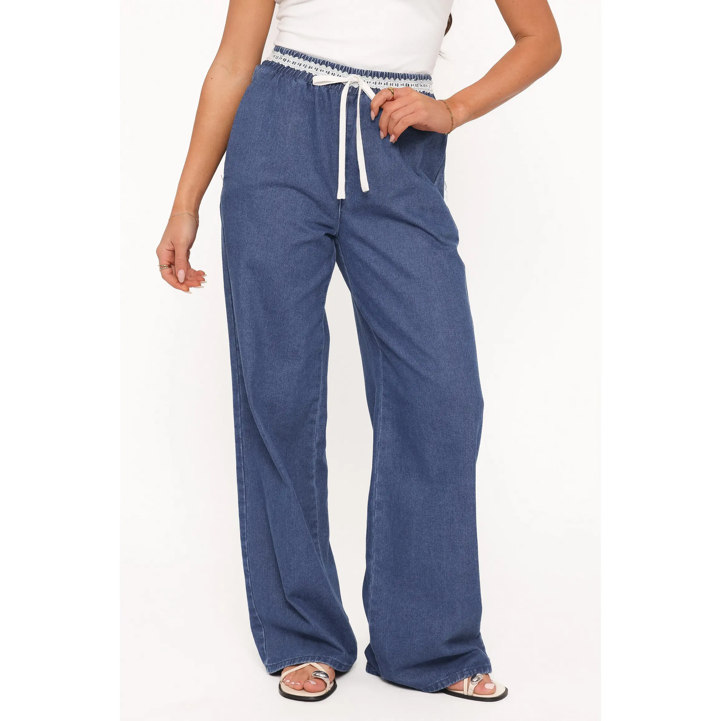 Siun Wide Leg Denim Joggers - Medium Wash Siun Wide Leg Denim Joggers - Medium Wash