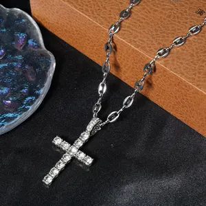 Diamond-encrusted cross pendant with 5.5mm stainless steel pig nose chain necklace, men's personalized long necklace