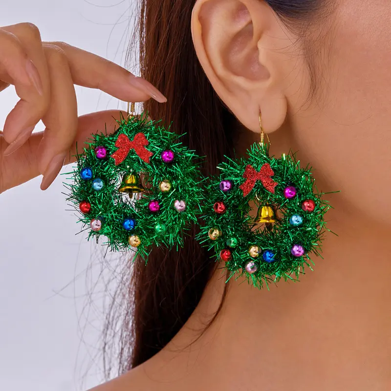5 Pairs/ Set Christmas Series Earrings Set Christmas Tree Christmas Wreaths Pendant Earrings Cute Design Holiday Drop Ear Accessories Fashion Jewelry for Xmas Parties Perfect Christmas Gift magnetic earrings earring stack moissanite earrings