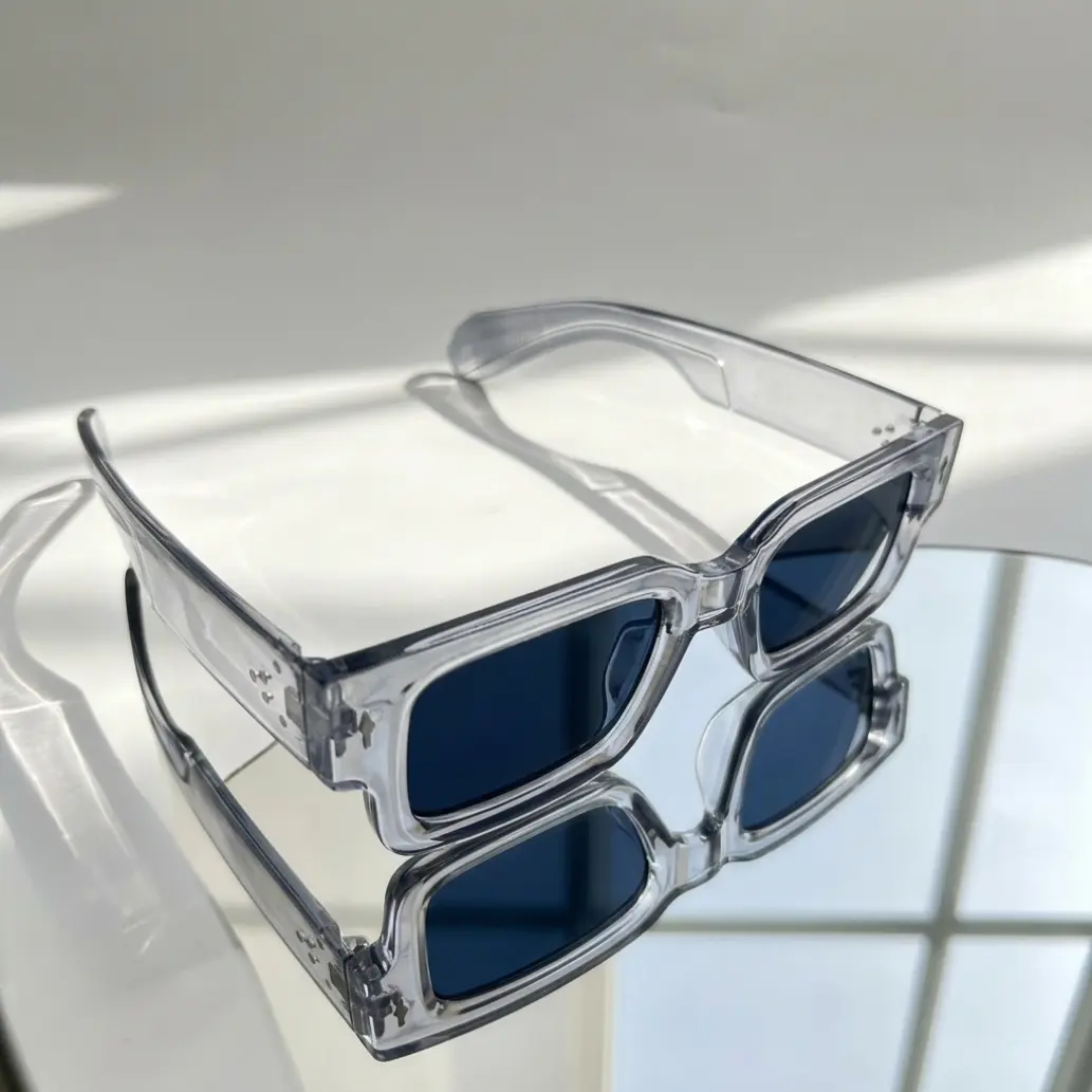 Trendy Clear Rectangle Sunglasses, Stylish See-Through Frame Eyewear for Man and Woman, Cool Minimalist Fashion Look