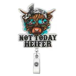 Cute Cow Design Badge Holder, Animal Shaped Badges, 1 Count Retractable Badge Clip, ID Card Holder for Student Office Staff Doctor Nurse, Badge Reels Retractable