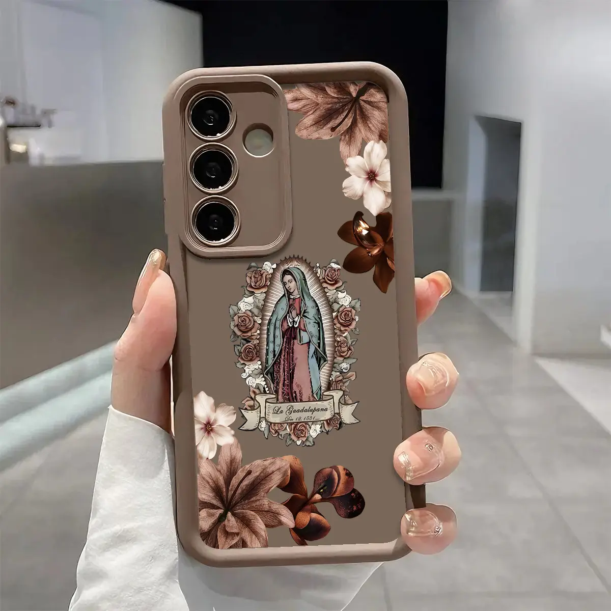 Retro Floral & Virgin Mary Smartphone Case - Enhanced Camera Protection, Shockproof, Skin-Friendly Soft Cover for Samsung Galaxy S21-S26 Ultra/Plus/FE, A13-A17, A33-A36, A52-A54, Note20 - Flash, Boy, Handheld Cellphone Accessory