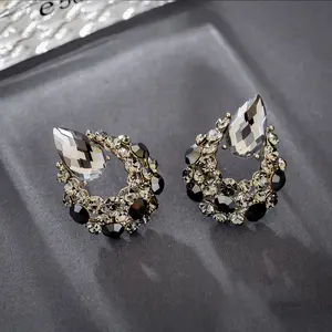 Korean Geometric Square Diamond Inlaid Earrings for Women, Minimalist Elegant Internet-Famous Jewelry Wholesale
