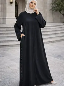 عباية كويتية فاخرة بقماش مطفي – قصة مريحة وأنيقة  Luxury Kuwaiti Matte Abaya – Elegant & Comfortable Fit