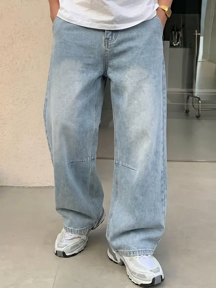 Men’s casual straight-leg loose jeans, washed and wear-resistant wide-leg pants—simple and versatile, suitable for any occasion; a must-have pair for everyday casual outfits, wearable all year round.