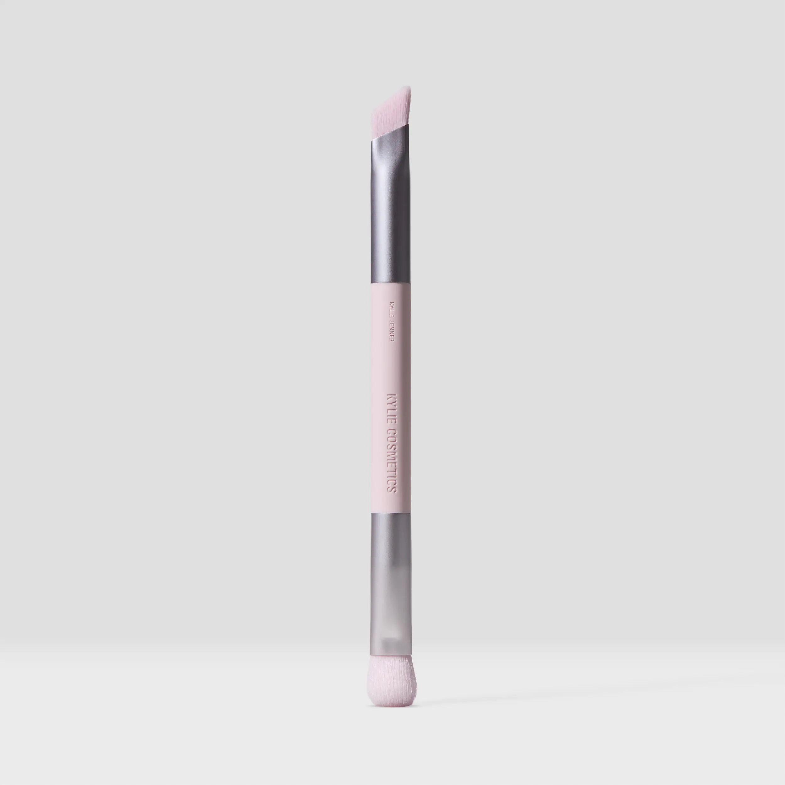 Precise Sculpting Complexion Brush 05