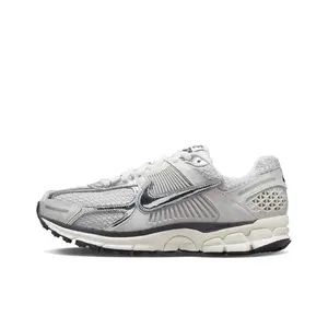 Nike Zoom Vomero 5 Photon Dust Metallic Silver Women’s Perfect Daily Casual Comfort Fashion Neutral Footwear Walking Running Sneakers Shoe Girl