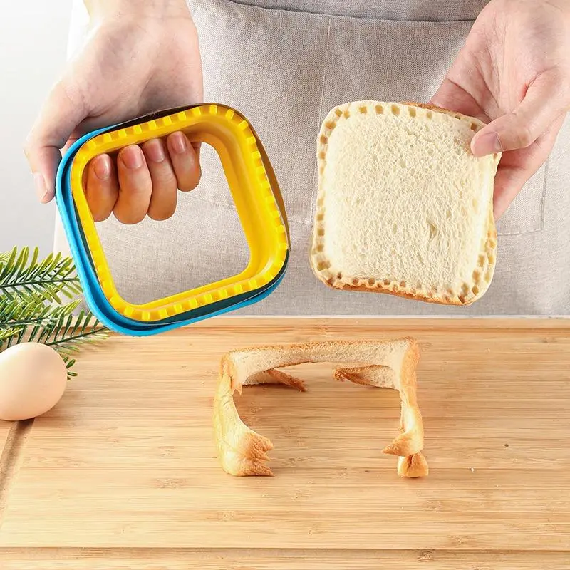 Sandwich Cutter & Sealer, 1/2 Counts Cookie Cutters Home Plastic Cutter, Creative Cutting Tool for Home Kitchen Couple Breakfast Production, Kitchen Accessories, Kitchen Baking Gadget, Baking Utensils, Baking Tools, Baking Essentials, Summer for Gift