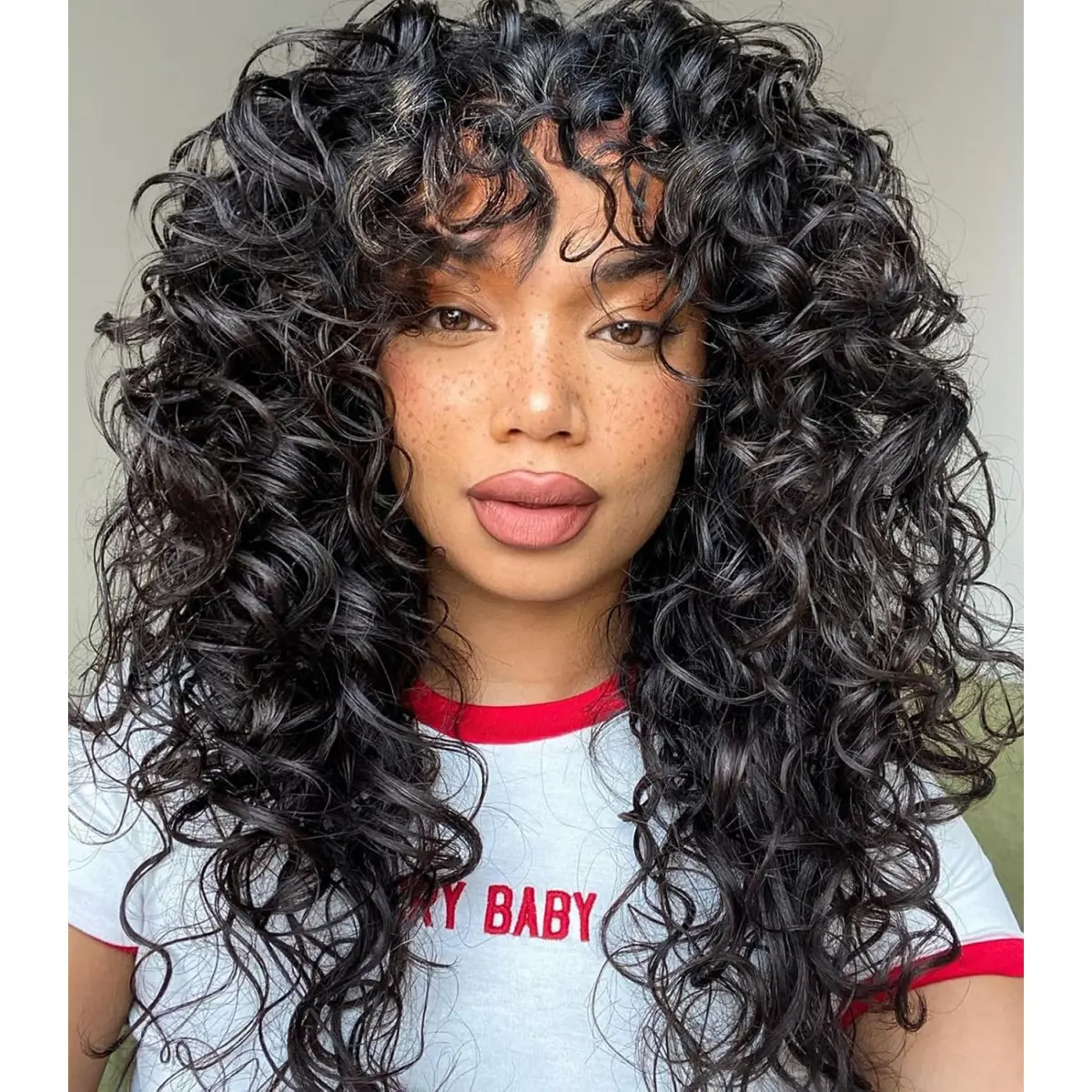 GKtineke Fashion Fluffy Glueless Wig - 20in Synthetic Material Wig for Women, Kinky Curly Shag Hairstyle with Bangs, Long Curly Hair Replacement for Cosplay & Daily Use (Natural Black), Fashion Fluffy Wigs