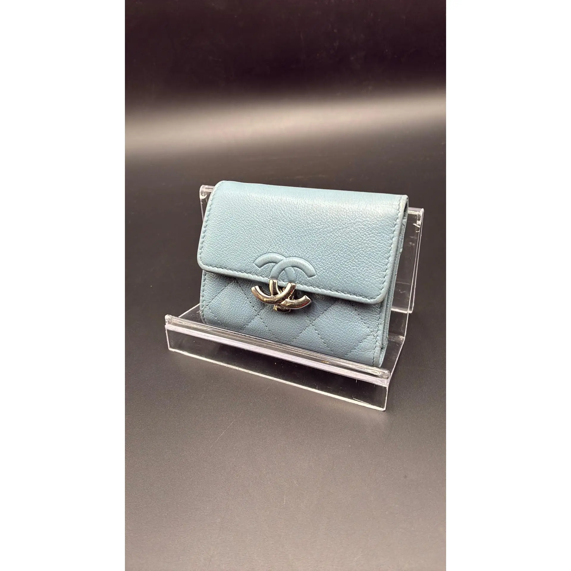 Pre-owned CHANEL Leather Luxury Bags & Accessories Quilted CC Box Tri fold Compact Wallet, Blue Date Code: 27471211. Entrupy ID: K94VXBY.