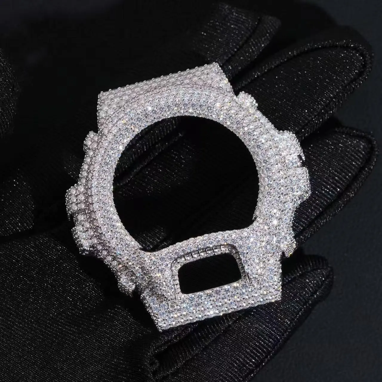 M2-2413 Retro Hip Hop Moiss Watch Case, Old School Iced-Out Vibe, Timeless Bezel for Classic Street Style outdoorfun