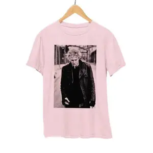 Layne Staley 90s Retro Metal Music Fan T-Shirt - Vintage Grunge Style Tee for Music Lovers Cotton Fit