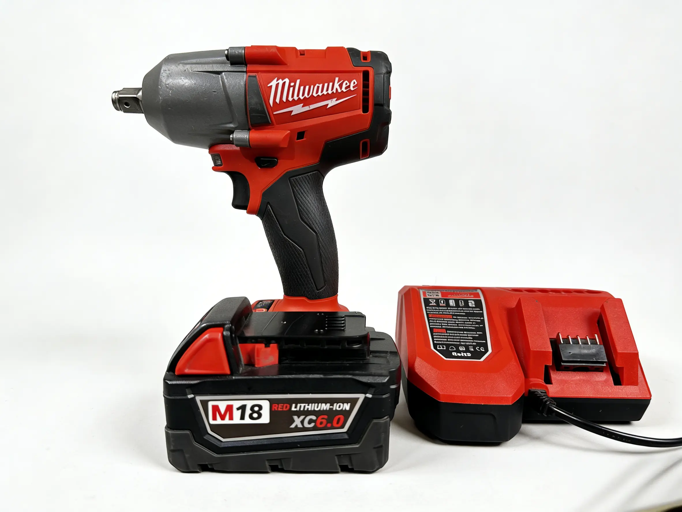 Milwaukee M18 6.0Ah Lithium Battery Wrench, 900N Brute Torque 2-in-1 Hand Tool, Heavy-Duty Design for Mechanics & Pros with All-Day Power