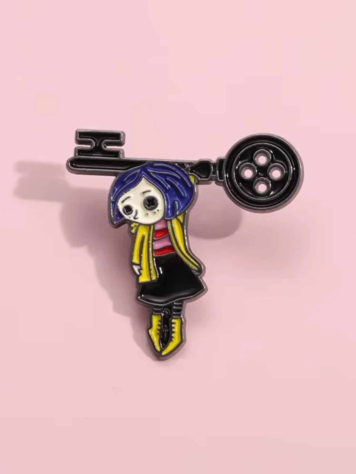 Horror Anime Movie Doll Eye Alloy Brooch Pin, Cute Halloween Badge Button for Girls, Unique Fashion Accessory for Clothes & Bags, Durable Metal Pins