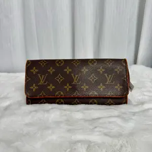 Pre-owned Louis Vuitton Envelope Pouch Monogram Bag |21017891 WWL