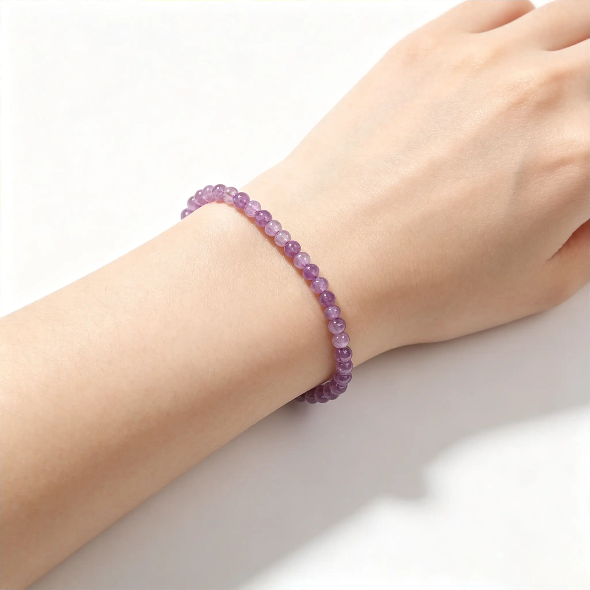 Unisex Minimalist Dainty 4mm Lavender Amethyst Round Beads Stretch Bracelet, Light Purple Natural Gemstone Jewelry for Everyday Wear, Calm Intuition Stress Relief Yoga Gift