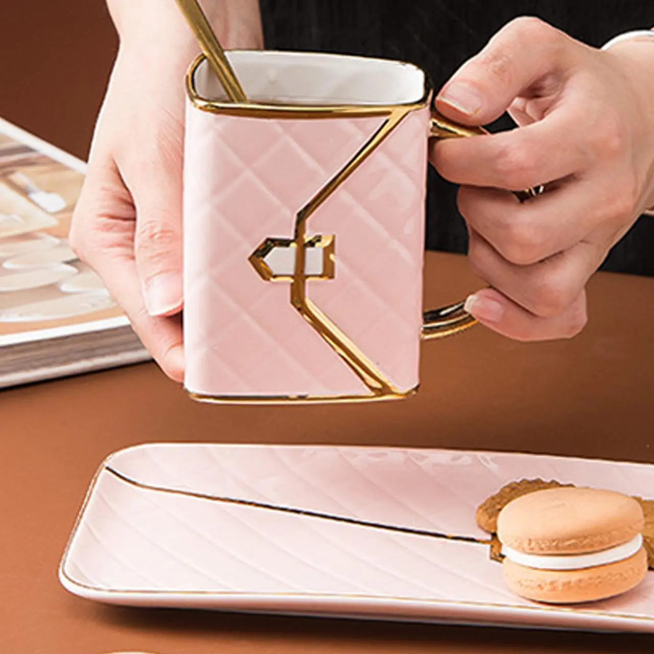10oz Ceramic Coffee Mug with Spoon and Tray, Tea Set, Elegant Handbag Shape Cappuccino Cup, Coffee Cup Saucer, Perfect for Breakfast, Afternoon Tea, Home Decor Gift, Coffee Cups Gift