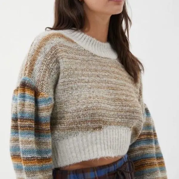 Women's Urban Outfitters Casual Knit Pullover Sweater - Soft Long-Sleeve Womenswear Top for Daily Wear, Size XS