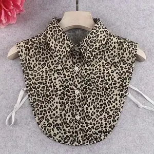 Women's Detachable Leopard Print Faux Collar - Polyester Versatile Clothing Accessory, Stylish Shoulder Piece for Outfit Enhancement