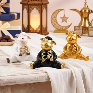 1pc Ramadan Creative Gold Silver Lamb Holding Eid Letter Ornament, Resin Stylish Religious Decor, Religious Festival Decoration, Eid Al-Fitr Gift, Home Decor, Islamic Home Decor, Religious Ornaments