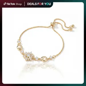 High-End Snowflake Pendant Exquisite Bracelet - Niche Fashion Design, Light Luxury Costume Jewelry, Versatile Daily Wear Bracelets for Women, Wholesale Fashion Accessories