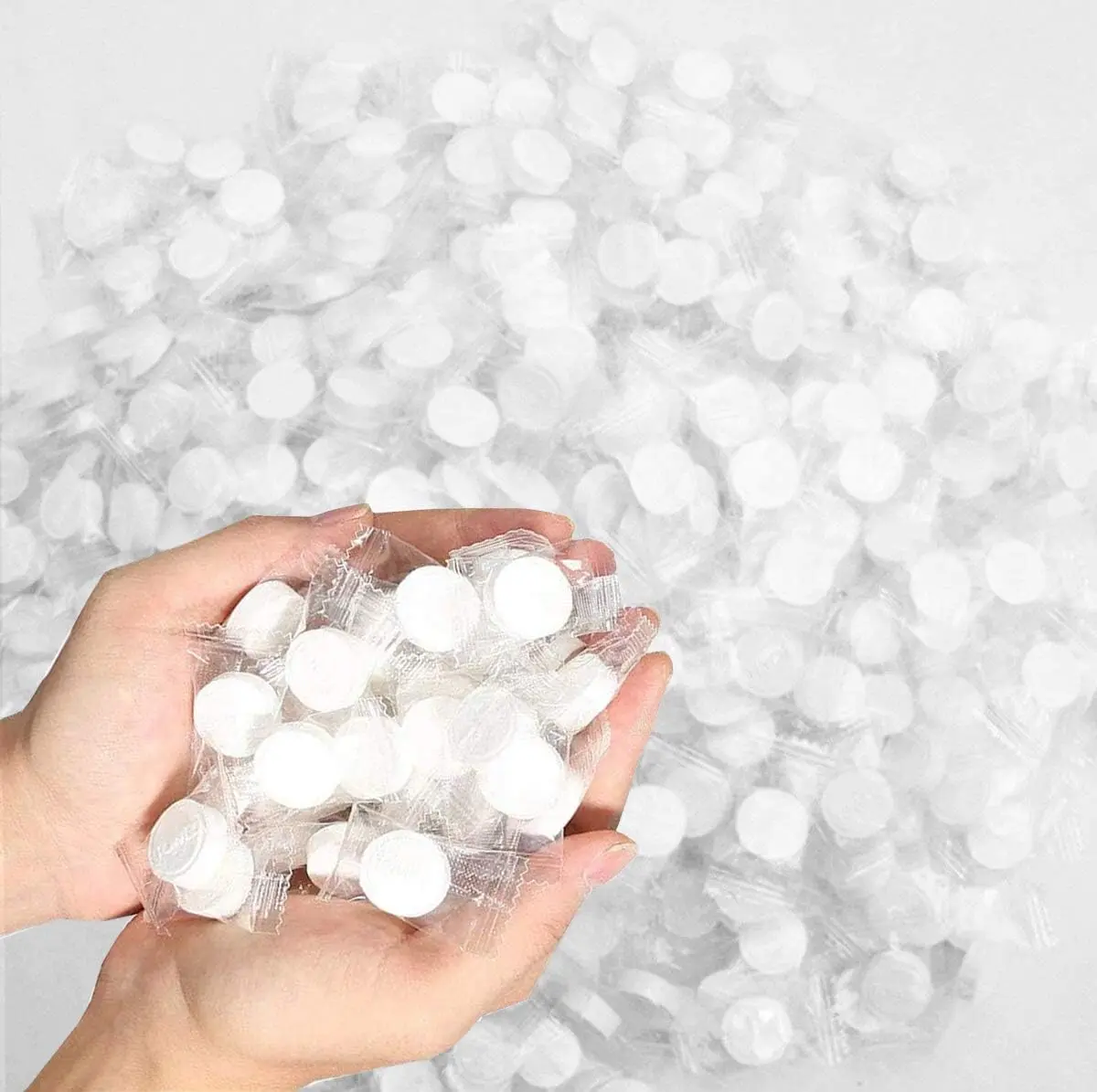 Compressed Towels 50Pcs Disposable Cotton Compressed Face Towels Strong Absorbent Skin-Friendly Individually Packaged Compressed Towel Tablets for Travel, Camping Disposable Face Towel Compressed