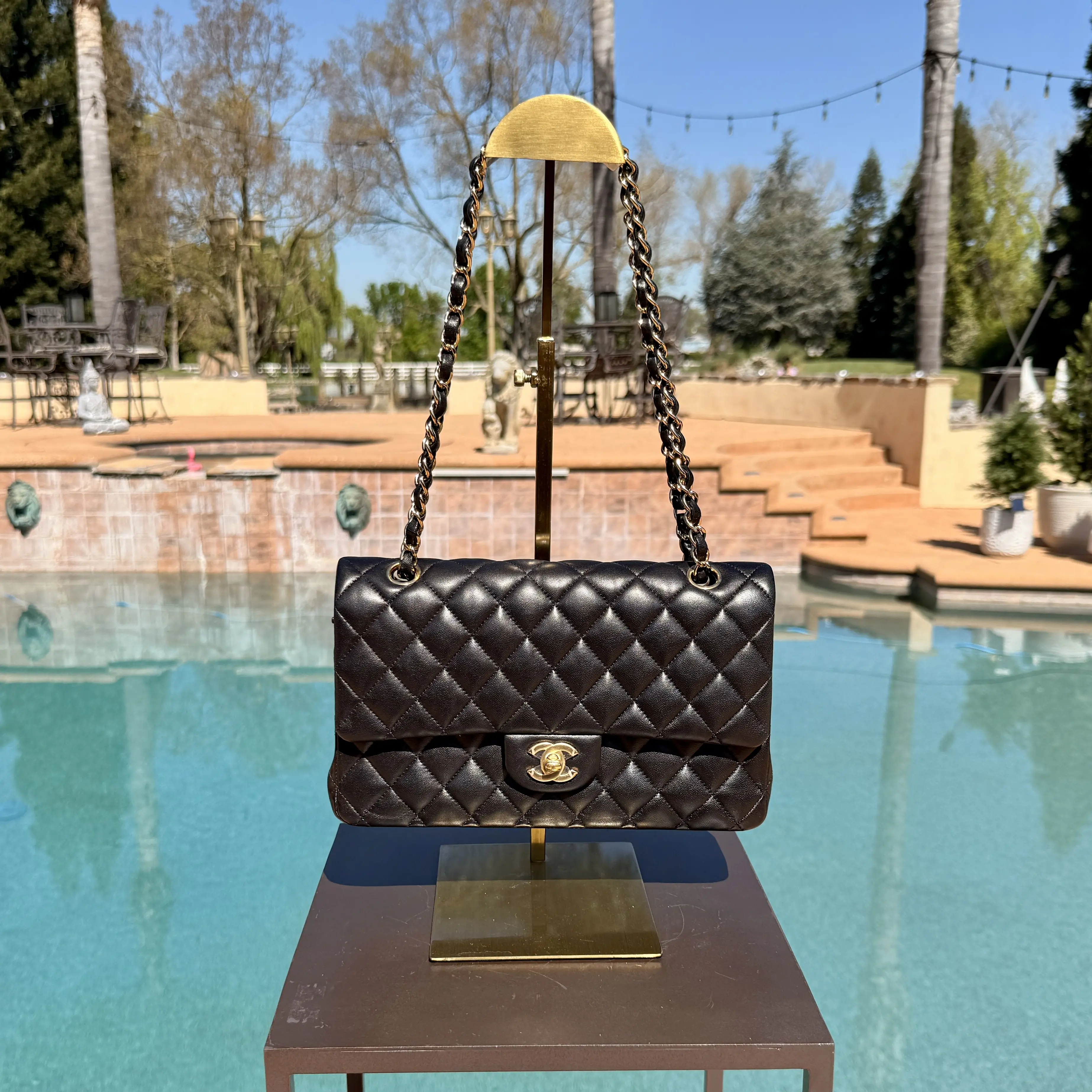 Pre-owned CHANEL Lambskin Shoulder Bags Vintage Shoulder/Crossbody Bag Quilted XL Jumbo Single Flap w/ 24 Carat Gold Plated Hardware