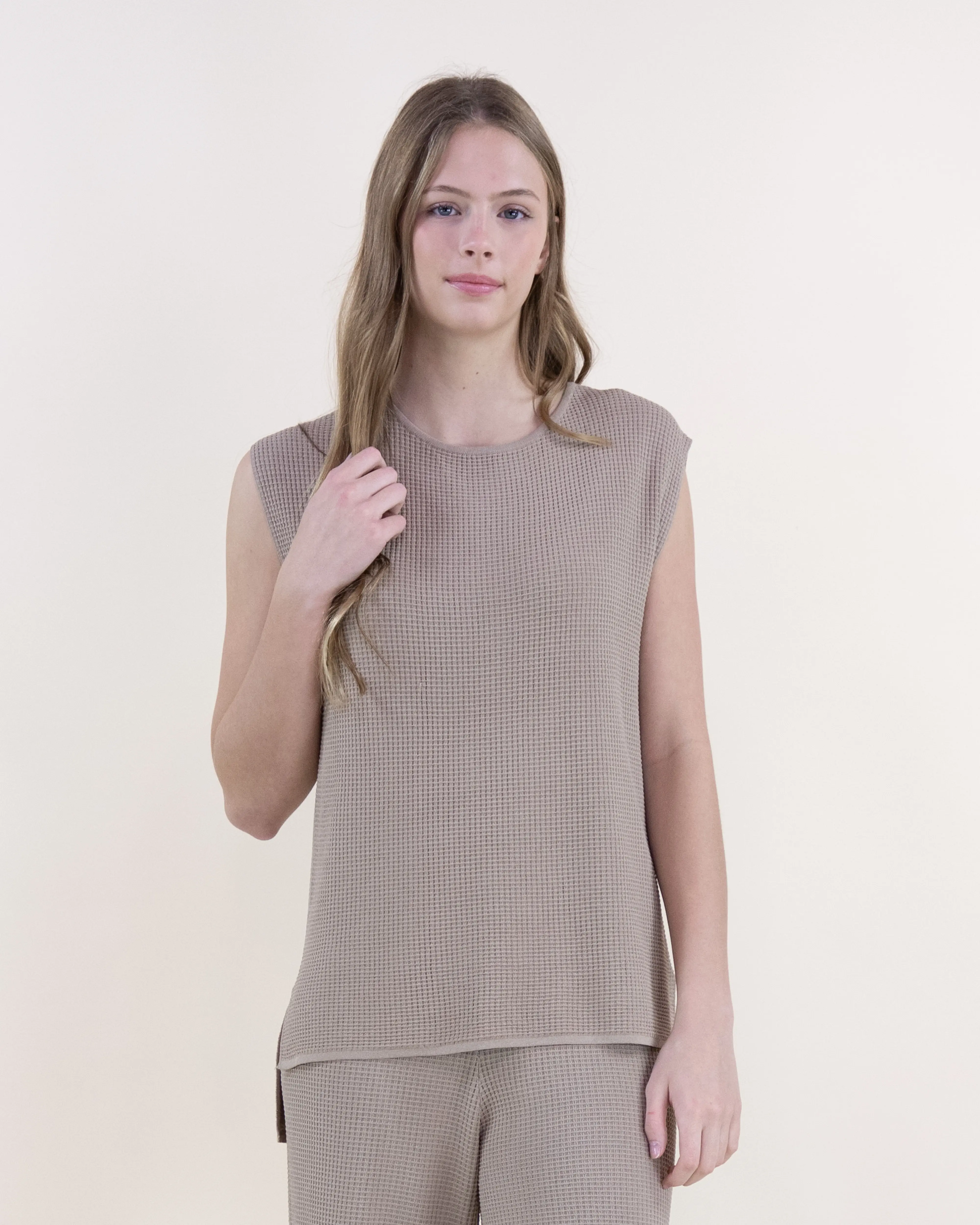 Women's Natural Round Neck Sleeveless Waffle Stitch Knit Cap Sleeve Top Beige Womenswear Knitwear Knitting