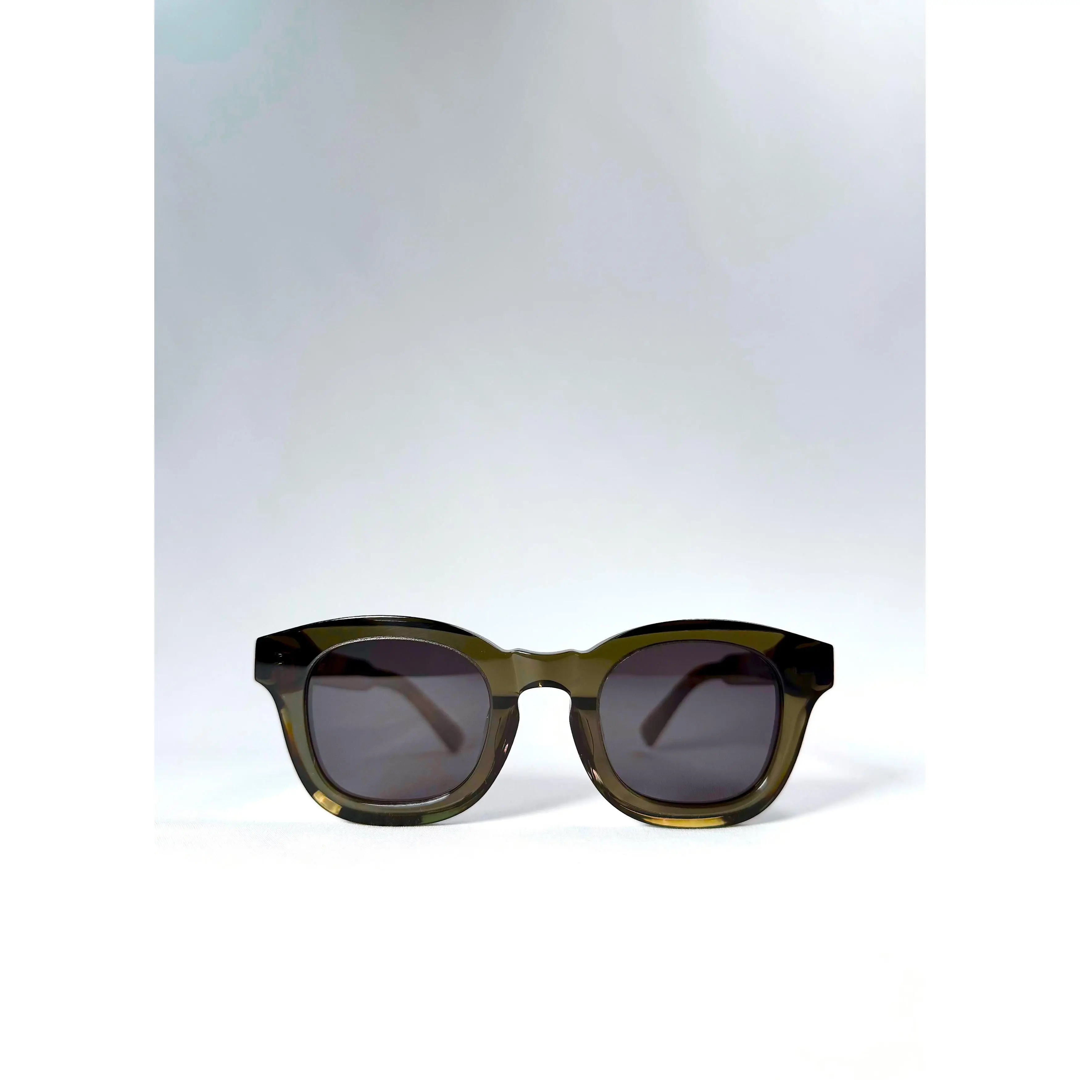 Phantom Verge Ash Tortoise Sunglasses with Translucent Grey & Amber Flecks Softly Rounded Acetate Frame UV400 Polarized Lenses for Petite Faces