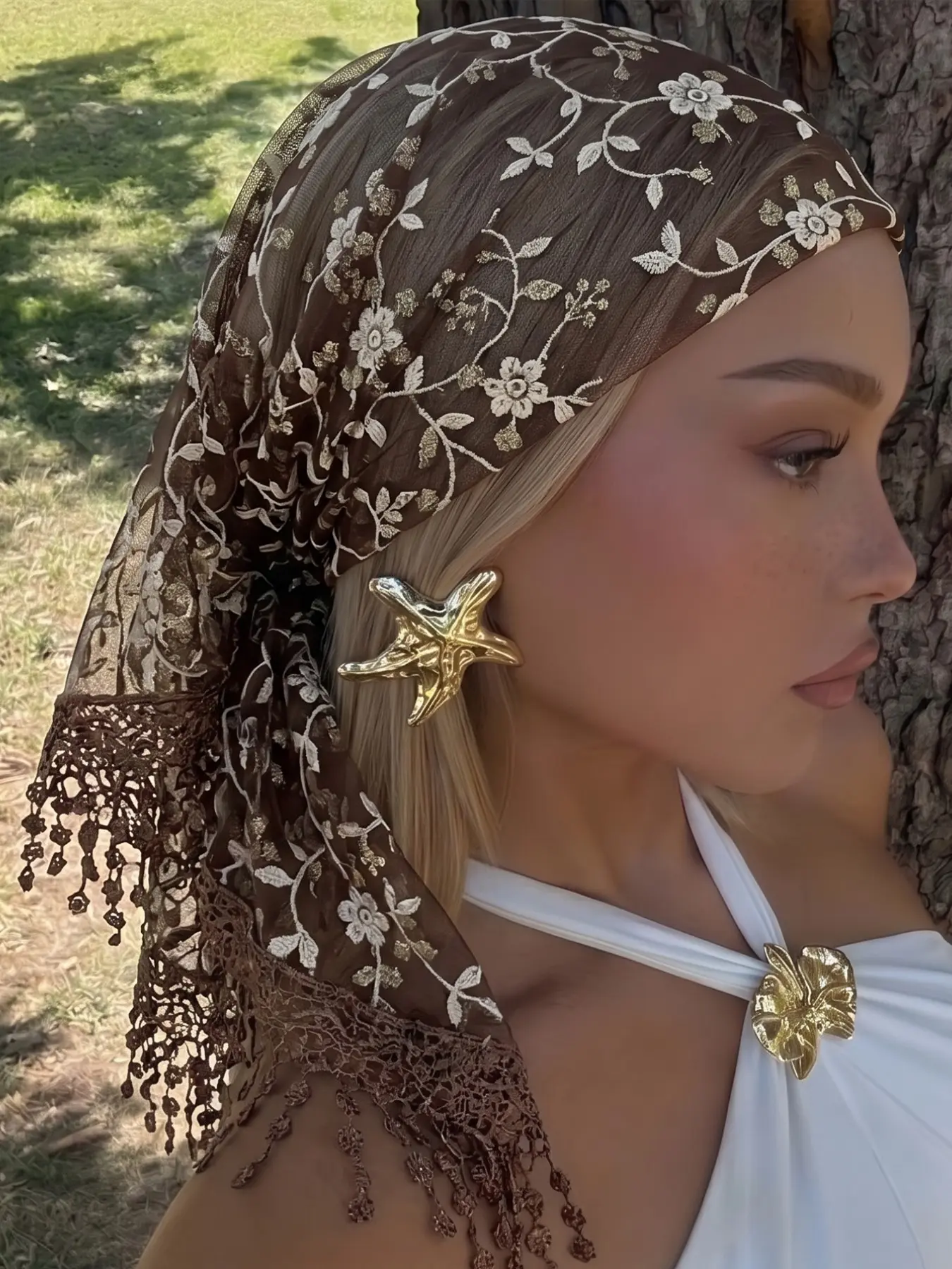 Elegant Lace Embroidered Hijab for Women, Versatile Four-Season Embroidery Shawl Wrap, Multifunctional Lace Scarf, Fashionable Muslim Headscarf, Muslim Headscarf Cover, Perfect for All Occasions