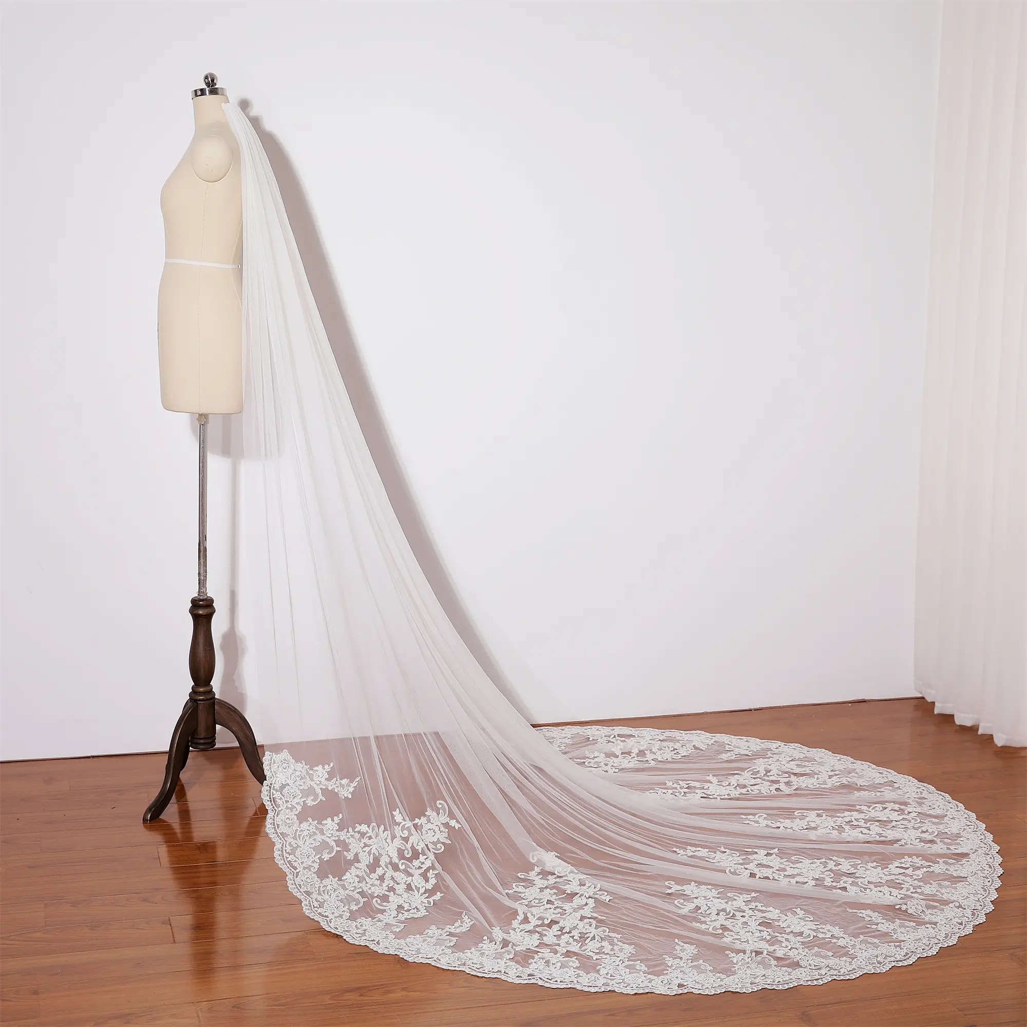 Gorgeous floral lace wedding veil chapel length, Elegant ivory wedding veil with comb, Handmade lace wedding veil, Single tier cathedral veil, Romantic fairy bridal veil