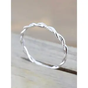 AWLON Twist-Shape Statement Ring - Sparkling Rhinestone Women's Fashion Accessory, Elegant Everyday Wear, Party-Ready, Multi-Size, Statement Rings
