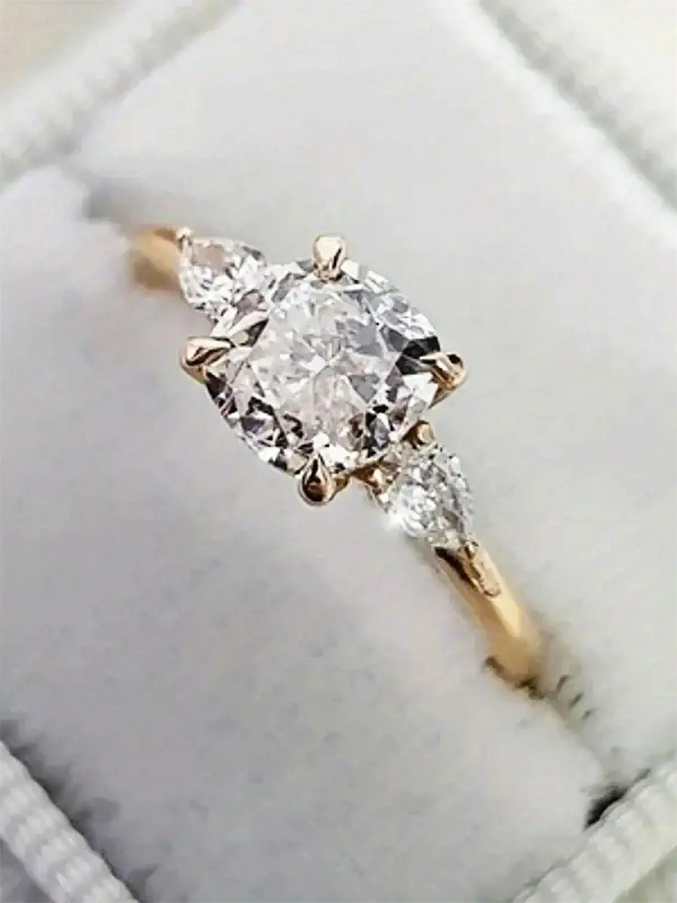 Elegant Women's Copper Wedding Promise Rings with Artificial Zirconia Stone, Synthetic Zirconia Ring, Perfect Wedding Party Jewelry Gift, All Season Fashion Accessory, Teardrop Bridal Rings, Beautiful Rings