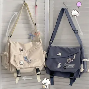 1pc Harajuku Style Large Capacity Shoulder Bag, Retro Workwear Messenger Bag, Nylon Crossbody Bag (Comes with 4 Badges) Fashionable Bag for Men And Women, versatile commuter shoulder bag, daily commuting bag.