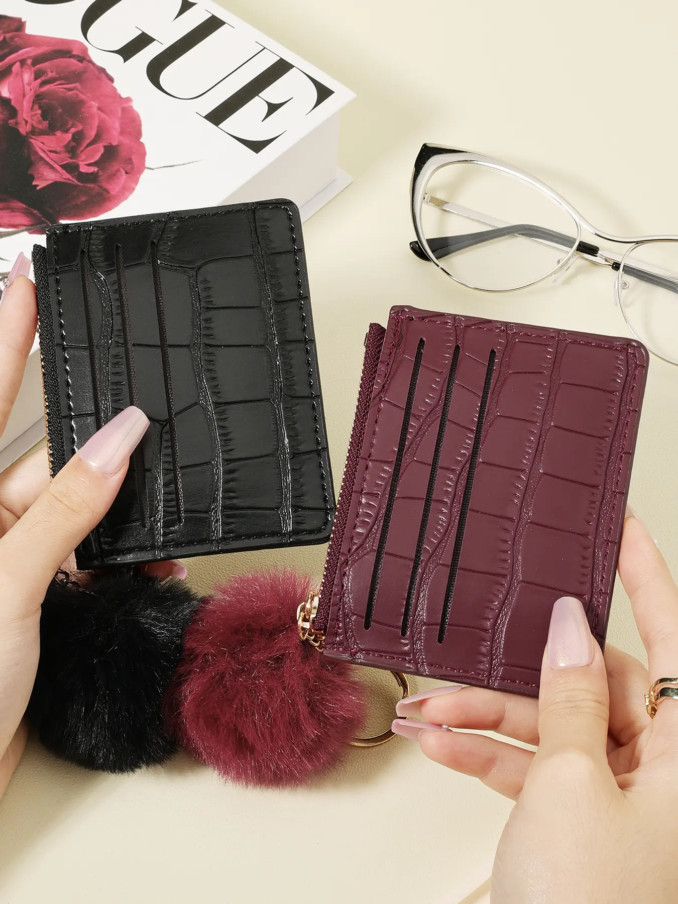 Card holder, Zipper card holder, ultra-thin, lightweight, portable cash, ID card, credit card, coin pocket wallet, Adorned with a Pom-pom, credit card storage bag with multi card clip, Credit Card Organizer, Casual Card Holder, PU Card Holder
