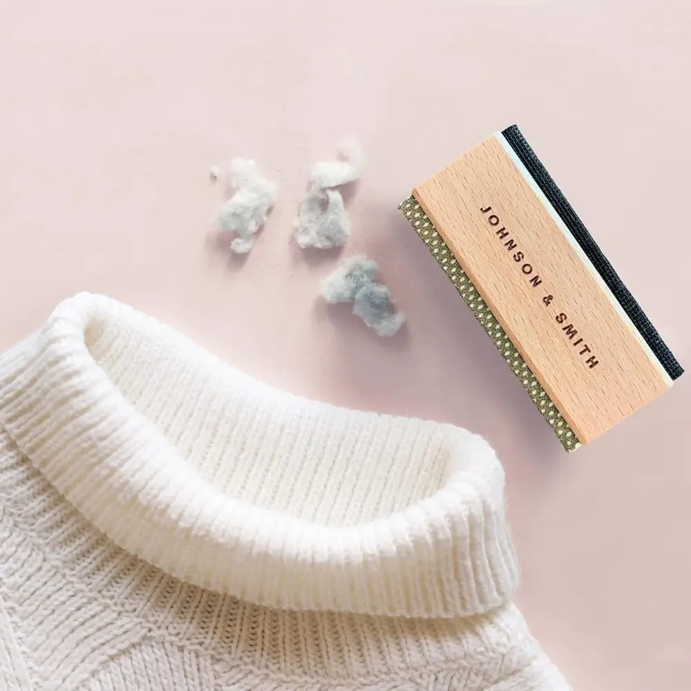 Johnson & Smith Sweater Comb - Double Sided Sweater Shaver Lint Scraper with Cashmere Comb, Compact Travel Pilling Remover Brush & Pouch