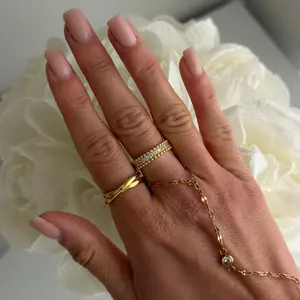 EVRY JEWELS Gold or Silver Plated Women's Hypoallergenic Interlocked Fidget Ring