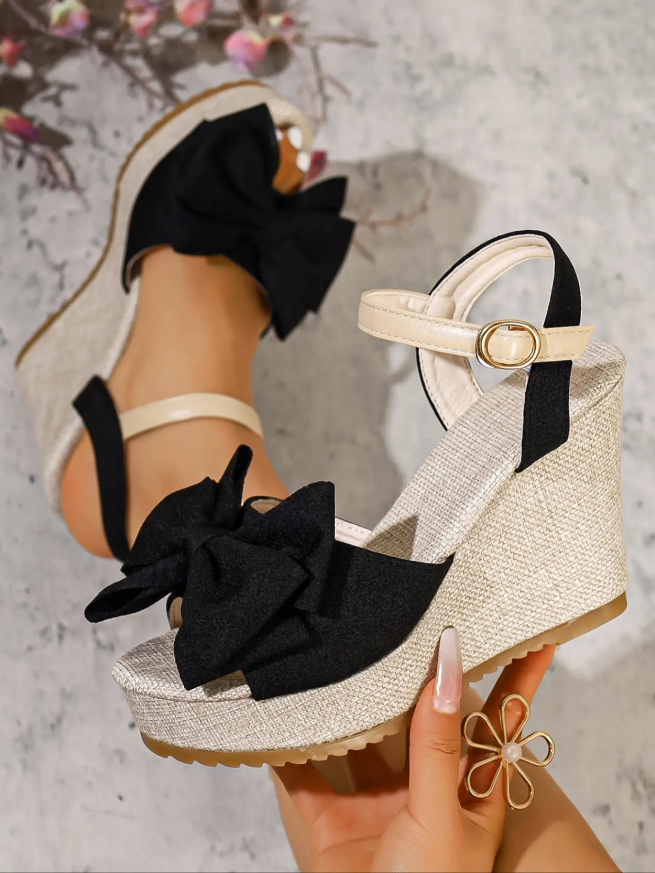 Women's Peep-Toe Wedge Sandals, Summer Wedges Bowknot Design Large Bow Decor Two-Tone Ankle Strap Buckle Espadrille Platform Heels, Versatile Footwear for Parties, Vacations and Casual Outings #summerwins #ModoPartido